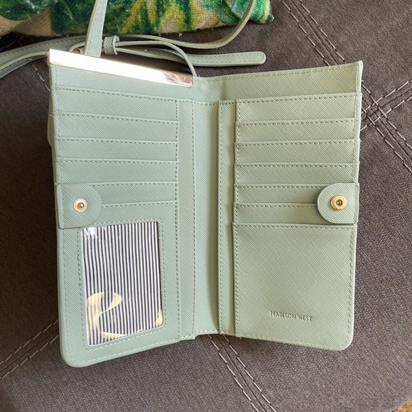 Wallet/phone case crossbody - Picture 4 of 4